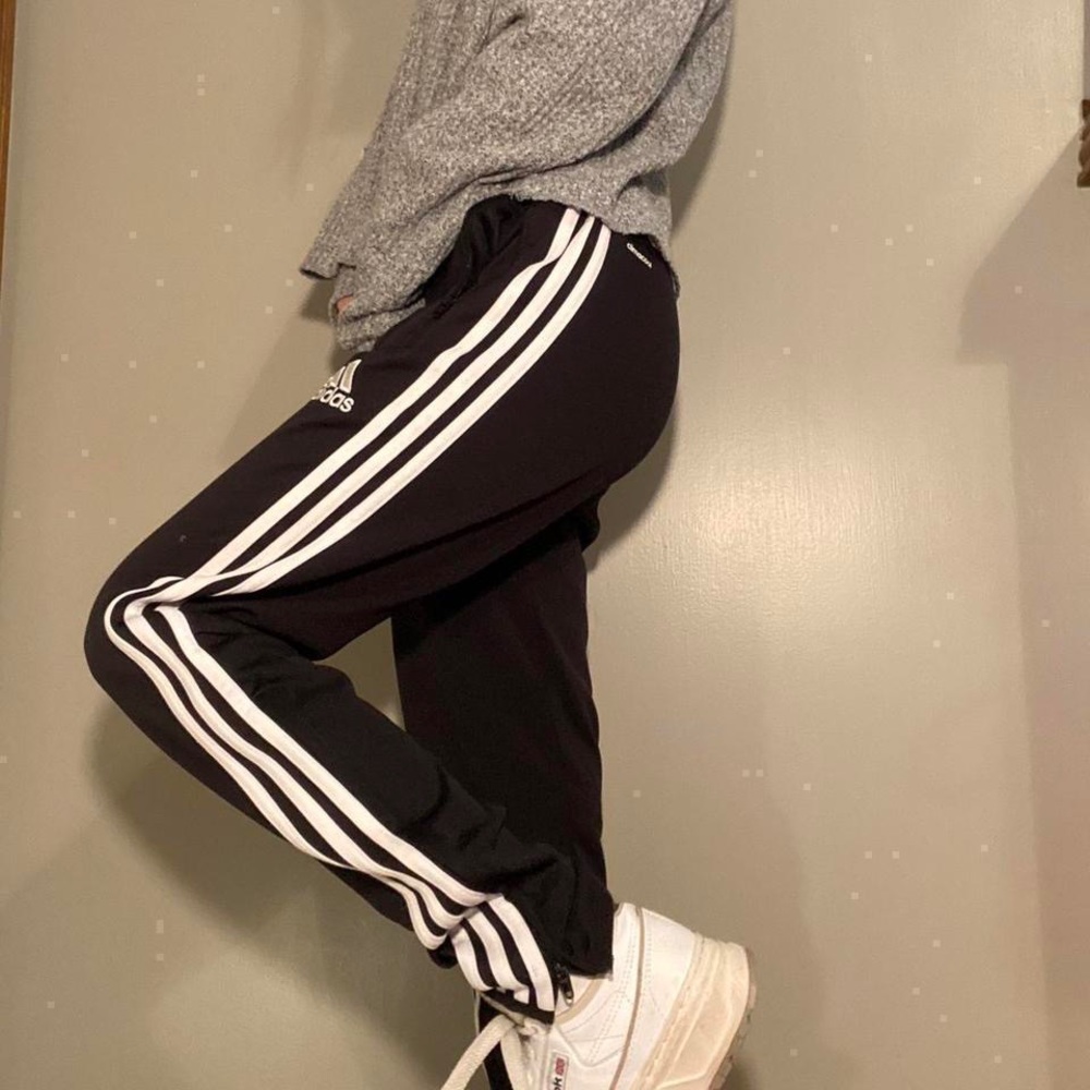 Adidas black soccer pants. Kids XL